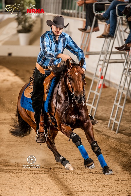 Equitazione americana, l'olandese Rik Stolennkamp campione europeo Affiliate Rookie 1 livello 1 325 Rik Stoltennkamp JayloChicOlena EA Rookie L1 Champion rid