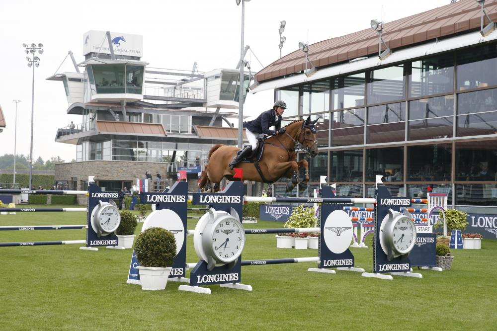 Fuochi d'artificio per la vittoria di Ben Maher ed Explosion W nel Longines Global Champions Tour Grand Prix di Valkenswaard 1 Ben Maher LGCT S. Grasso 2