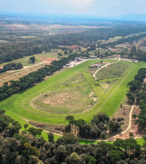 La domenica di San Rossore con la 55^ edizione delle poules. 1 Centro allenamento ippodromo San Rossore panoramica