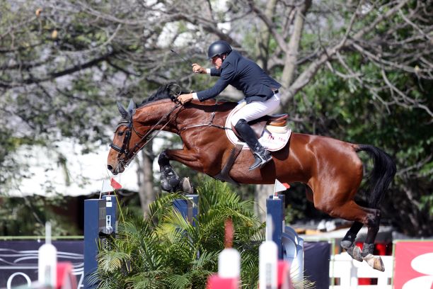Mexico is Jumping! 1 Copy of Antonio Maurer mexico. credit anwar esquivel