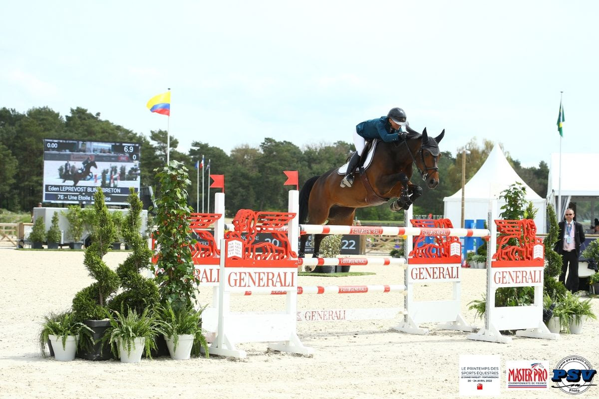 Eden Leprévost Blinlebreton Campionessa del Pro 1 Fontainebleau ed Edouard Schmitz firma il CSI4* Prix CWD 1 Copyright photo PSV J. Morel