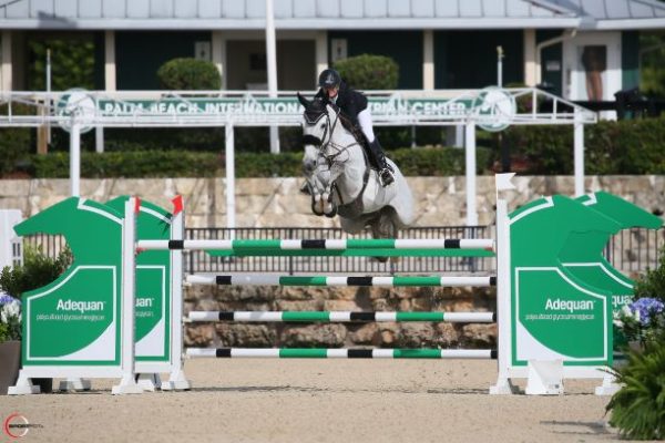Erynn Ballard e Walter White volano in alto nella Coppa Challenge Adequan® WEF 5 Erynn Ballard and Walter White 587 2020 Sportfot. 0