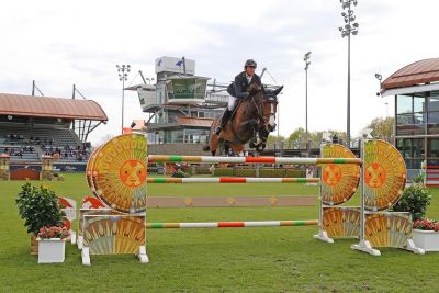 Magic Maher conquista il primo posto nel CSI4* Grand Prix alla Tops International Arena 4 Foto credit Tops International Arena