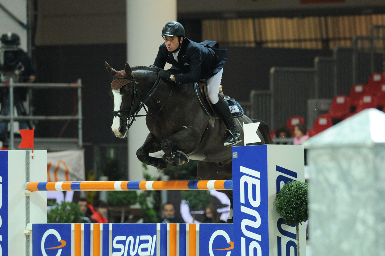 Fieracavalli 2010. La Svizzera domina nella prima giornata della Rolex FEI World Cup. 1 GUERDAT jpg