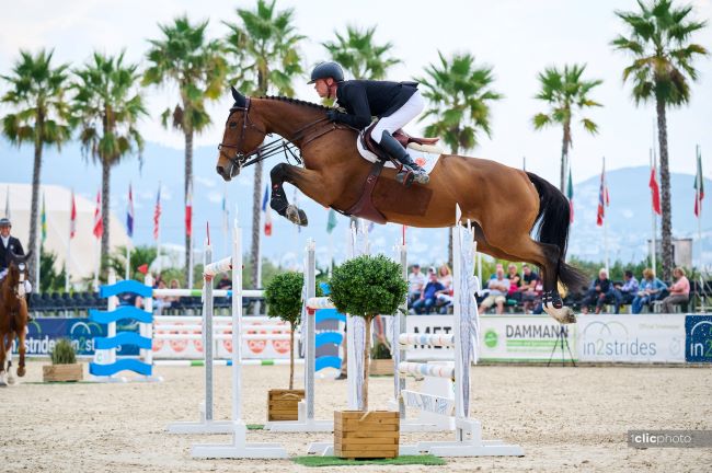 Jérôme Guery and Margriet de Mariposa win the CSI3* 1.50m CHG Grand Prix at the Autumn MET I 2021 1 Herve Bonnaud 1clicphoto.com 2