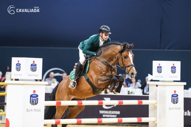 Il cavaliere di casa Jarosław Skrzyczyński ha vinto il Gran Premio di CAVALIADA Sopot 1 Jaroslaw Skrzyczynski POL INTURIDO . 0