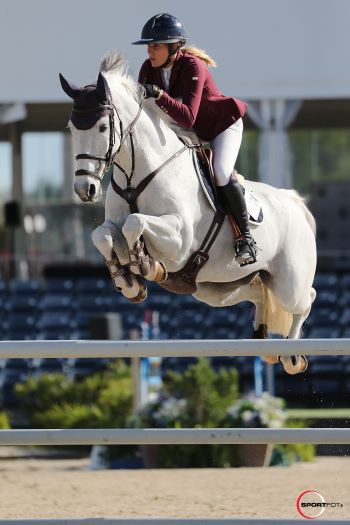 Mendoza Makes Her Mark on $37,000 Wellington Equestrian Realty 1.45m CSI2*, good job Tamara Provost and Independent 5 Jessica Mendoza. 0