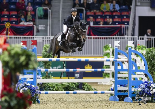 Kent Farrington Speeds to Victory at Toronto’s Royal Horse Show 1 KENT FARRINGTON 1