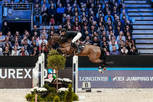 Paris Longines Master: tutto il pubblico con Kevin Staut 1 Kevin Staut FRA Joy van t Zorgvliet HDC foto fei