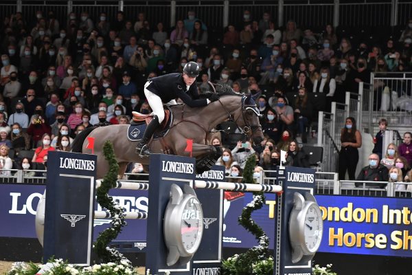 THE LONDON INTERNATIONAL HORSE SHOW DAILY RESULTS 5 London International Horse Show c