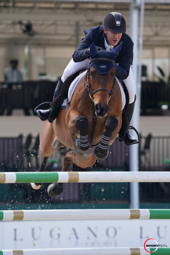 McLain Ward continua a vincere con Catoki: al top nella Bainbridge Companies da 1,45m Classic nel CSI5* da $37.000 5 McLain Ward