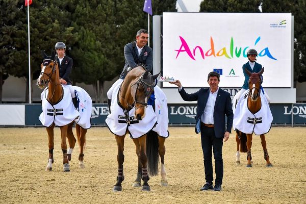 Mariano Martínez Bastida ha vinto il GP Andalucía Medium Tour, per l'Italia bene Moneta nel Medium Tour 1m40 5 Moises Basallote c Mariano Martinez Bastida