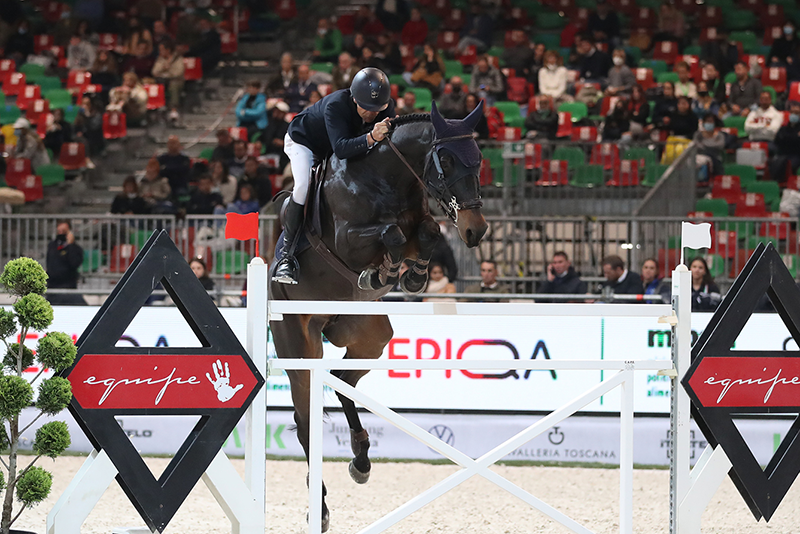 Wilm Vermeir firma il Piccolo Gran Premio Selleria Equipe 1 Ph. JV Marco Proli