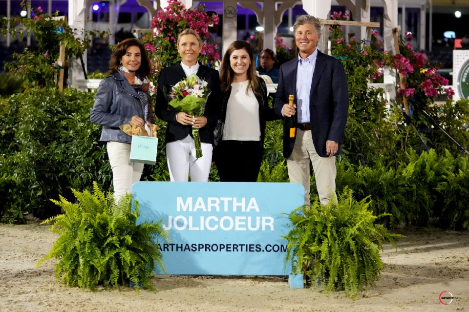 Lauren Balcomb Wins Martha W. Jolicoeur Leading Lady Rider Award 1 Photo by Sportfot