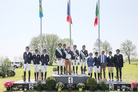 Podium 4