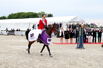 Soeren Moeller Rohde DEN riding Velerne ASK