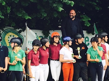 TREC Un momento della premiazione con il presidente Alessandro Silvestri