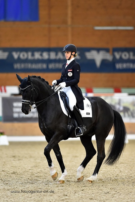 Dressage, il CDI di Pasqua al Lake Arena anche nel 2019 1 ValentaKaroline CDI Lake Arena 2018 winner u25 FotoagenturDill