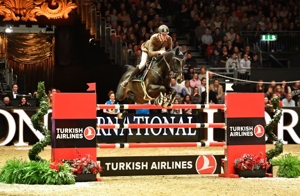 IT'S ANOTHER ITALIAN JOB IN THE TURKISH AIRLINES OLYMPIA GRAND PRIX OLYMPIA, THE LONDON INTERNATIONAL HORSE SHOW DAILY REPORT 1 ZorriA Olympia18kh 4220