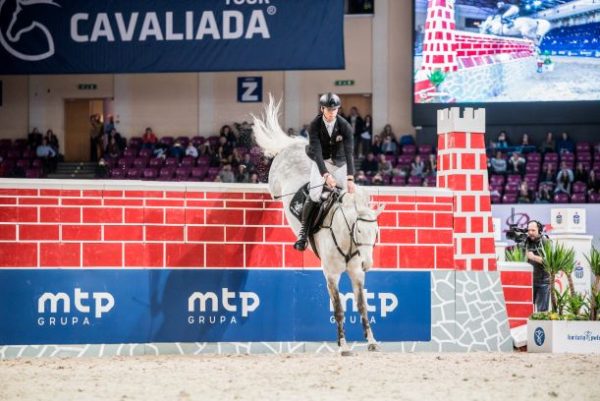 bobik cavalia . 0