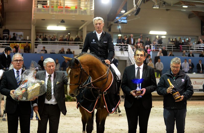 CSI3* Saint-Lo: un duello straordinario tra Bost e Delaveau consegna la vittoria in Gran Premio al campione europeo 1 bost 12