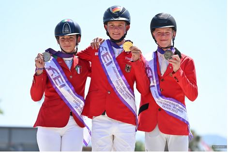 Germany’s Tony Stormanns 2022 Children’s Champion 1 c 1clicphoto