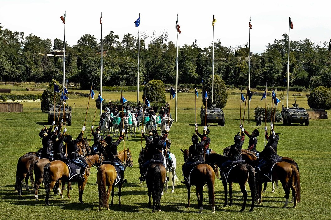 L’Esercito Italiano a “Roma Cavalli 2012” 1 carosello di lance montebello