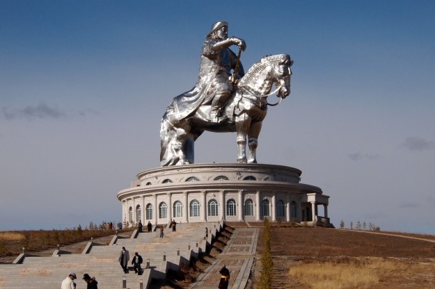 Culture: biggest equestrian statue in the world. 1 gengis 1