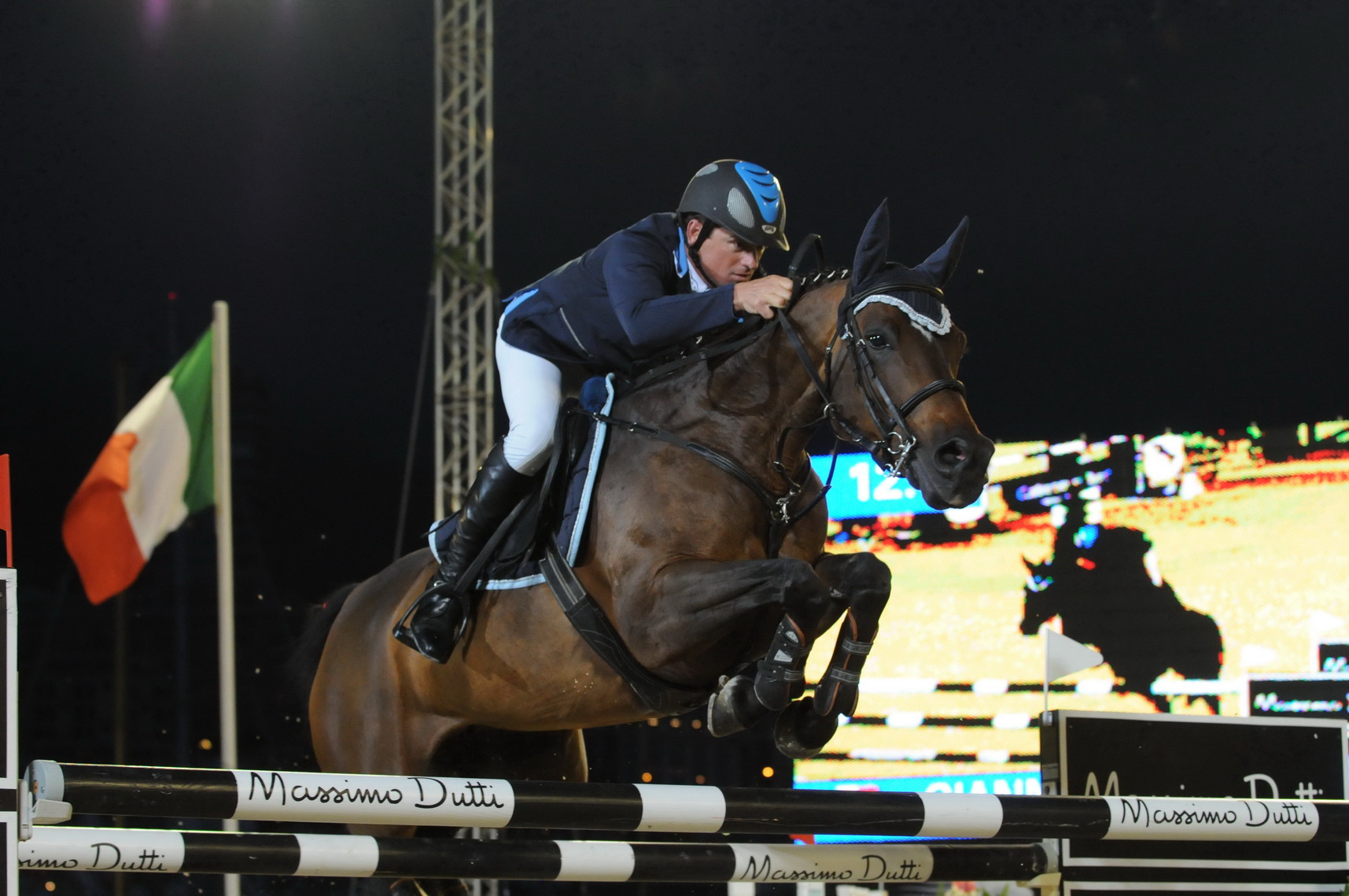 INTERNATIONAL HORSE SHOW ITALIA Gli azzurri dell’International Horse Show Italia. 1 gianni govoni and love affair jumping1