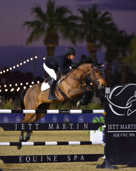Mavis Spencer e Belladonna 42 brillano sotto le luci nel FarmVet Grand Prix 1 macis spencer desrte national park Photo © ESI Photography