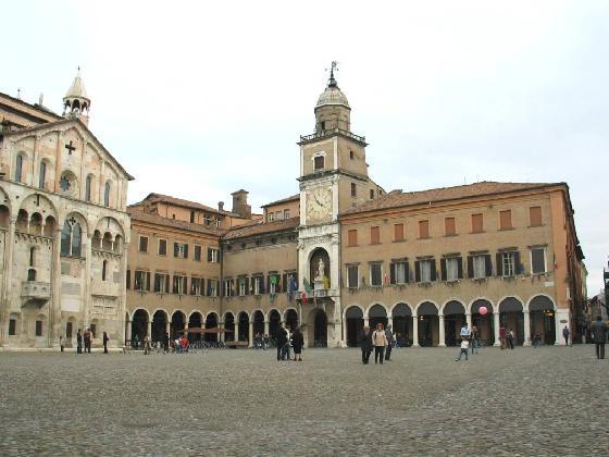 La 72^ Fiera Campionaria di Modena 1 modena il palazzo ducale