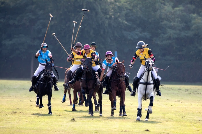 AZZURRE BUONA LA PRIMA. 1 polo 7