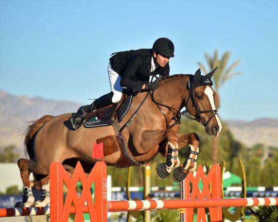 Darren Dlin e Buddy Bounce vittoria del FarmVet Grand Prix al Desert Circuit I 5 rivetti. 0