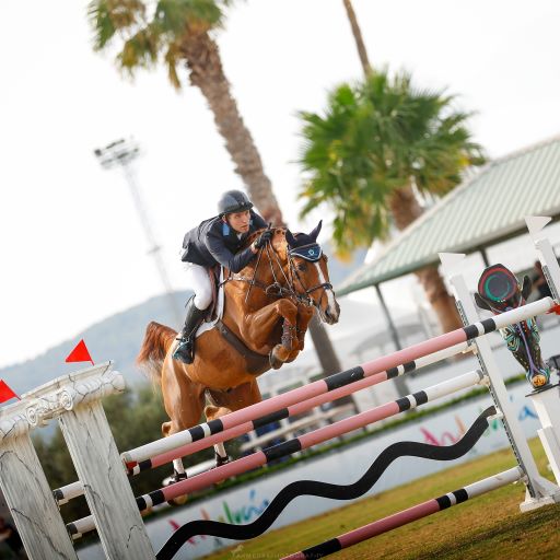 Il cavaliere irlandese, Max O' Reilly ha vinto il suo primo Gran Premio Internazionale 1 sunshine 1