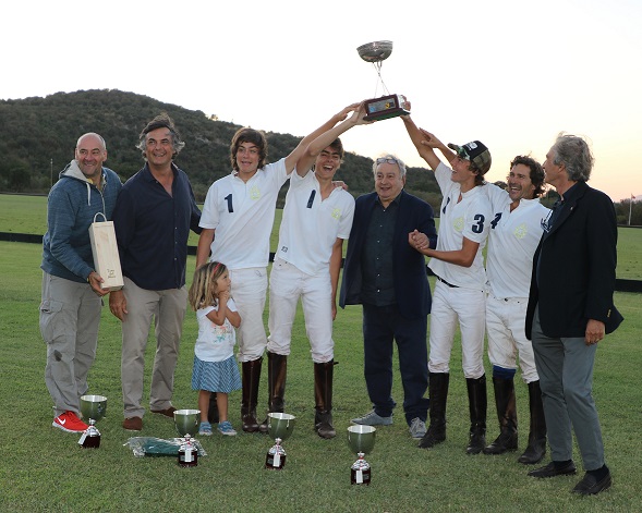 the winning team with Alessandro Giachetti from Polo