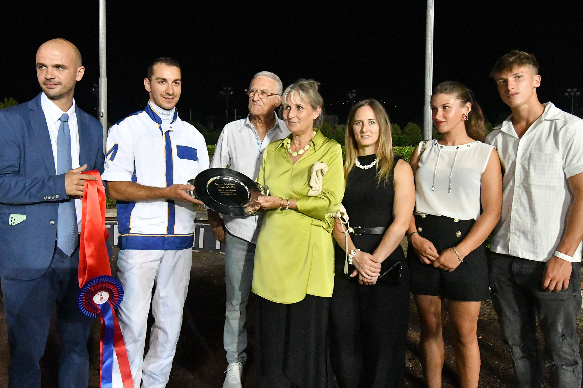Che festa all’Ippodromo Snai Sesana: sabato il Gran Premio Nello Bellei 2 CORSA6 GRAN PREMIO NELLO BELLEI PREMIAZIONE 31