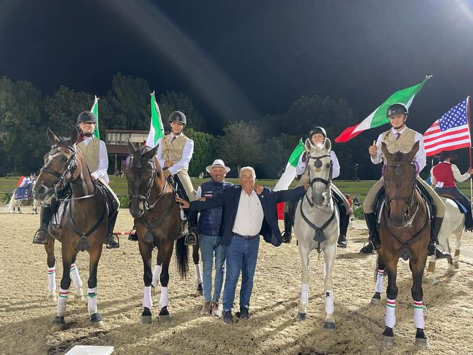 Juniores e Young Riders: Campionati Mondiali di Equitazione da Lavoro 3 I 4 BINOMI ITALIANI IL CT TIBERIO ZINGONI E ALDO CAPOVILLA