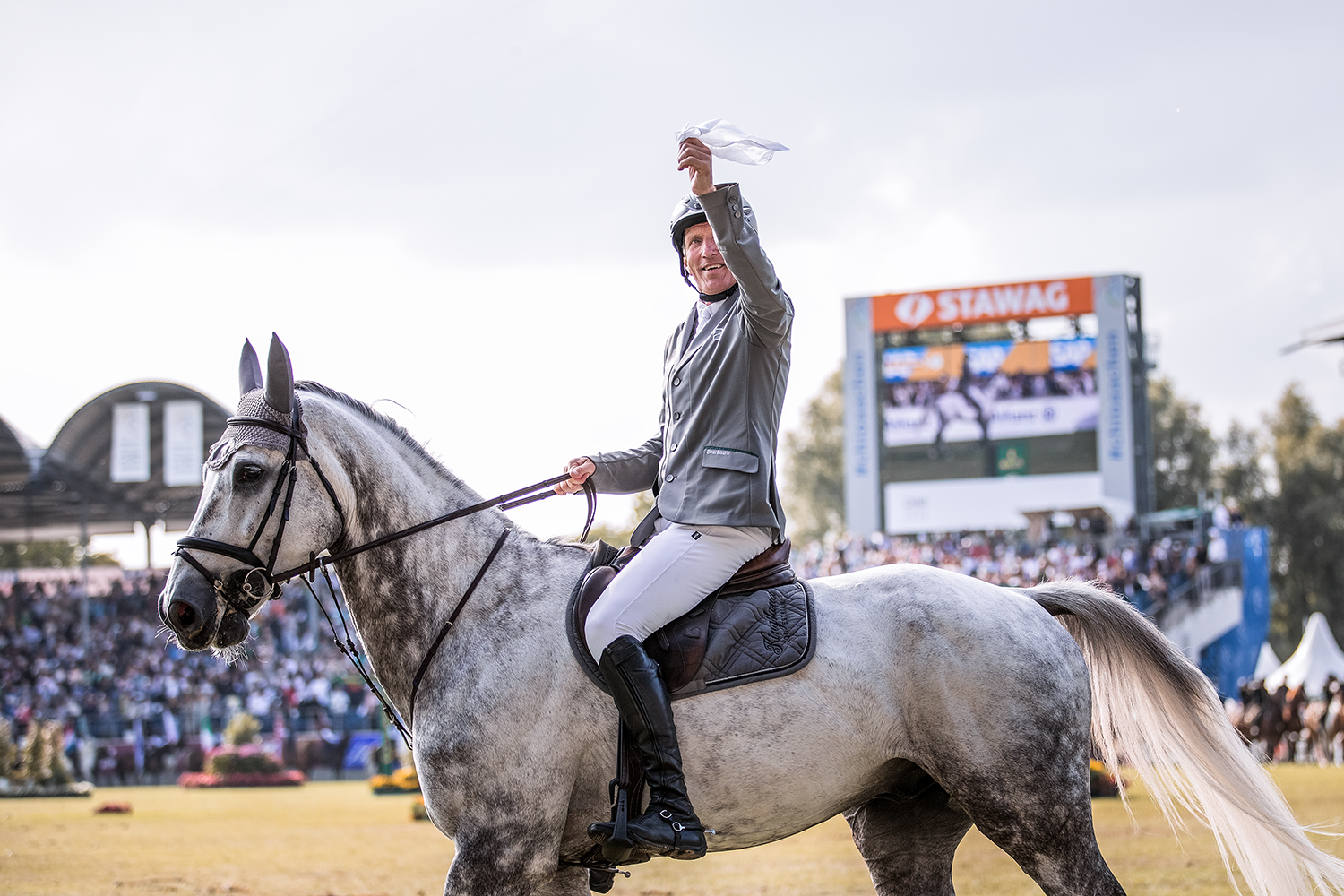 Ludger Beerbaum durante la cerimonia di ritiro dalle competizioni di sato ostacoli al CHIO Aachen 2023