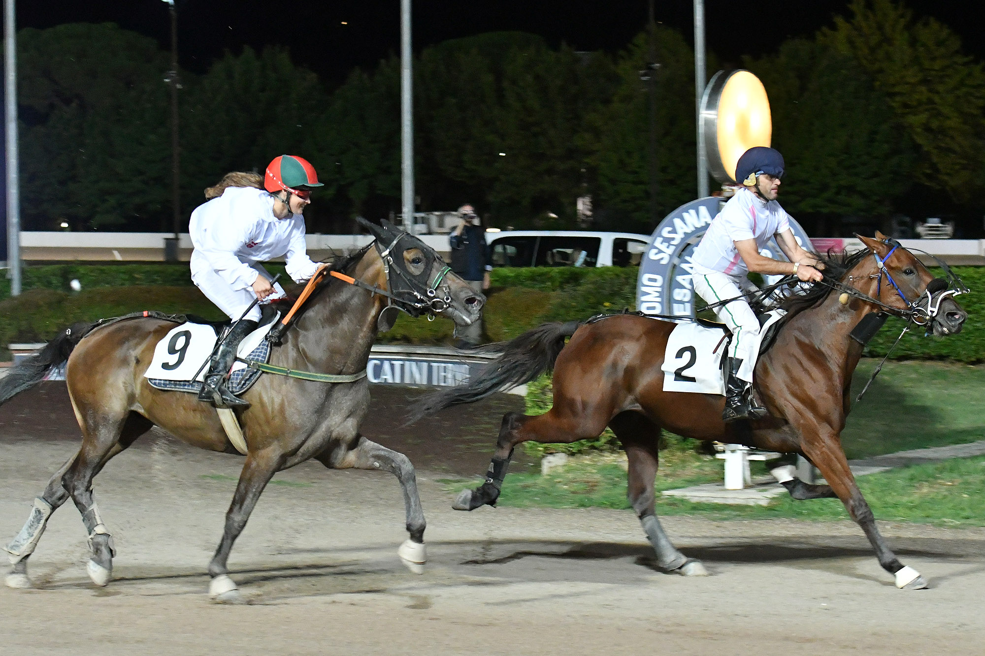 CORSA6 PREMIO CAVALLO 2000 TROTTO MONTATO ARRIVO