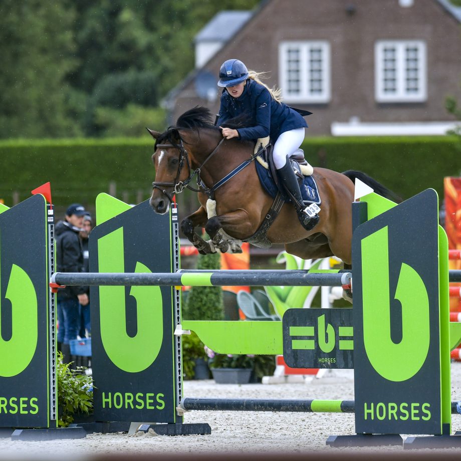 Terminano le competizioni alla Longines Tops International Arena: Smolders colpisce ancora 13 LGFC CSI P GP 130 35 Fransen Noa Pjotr van de Groenheuvel 3MV5824