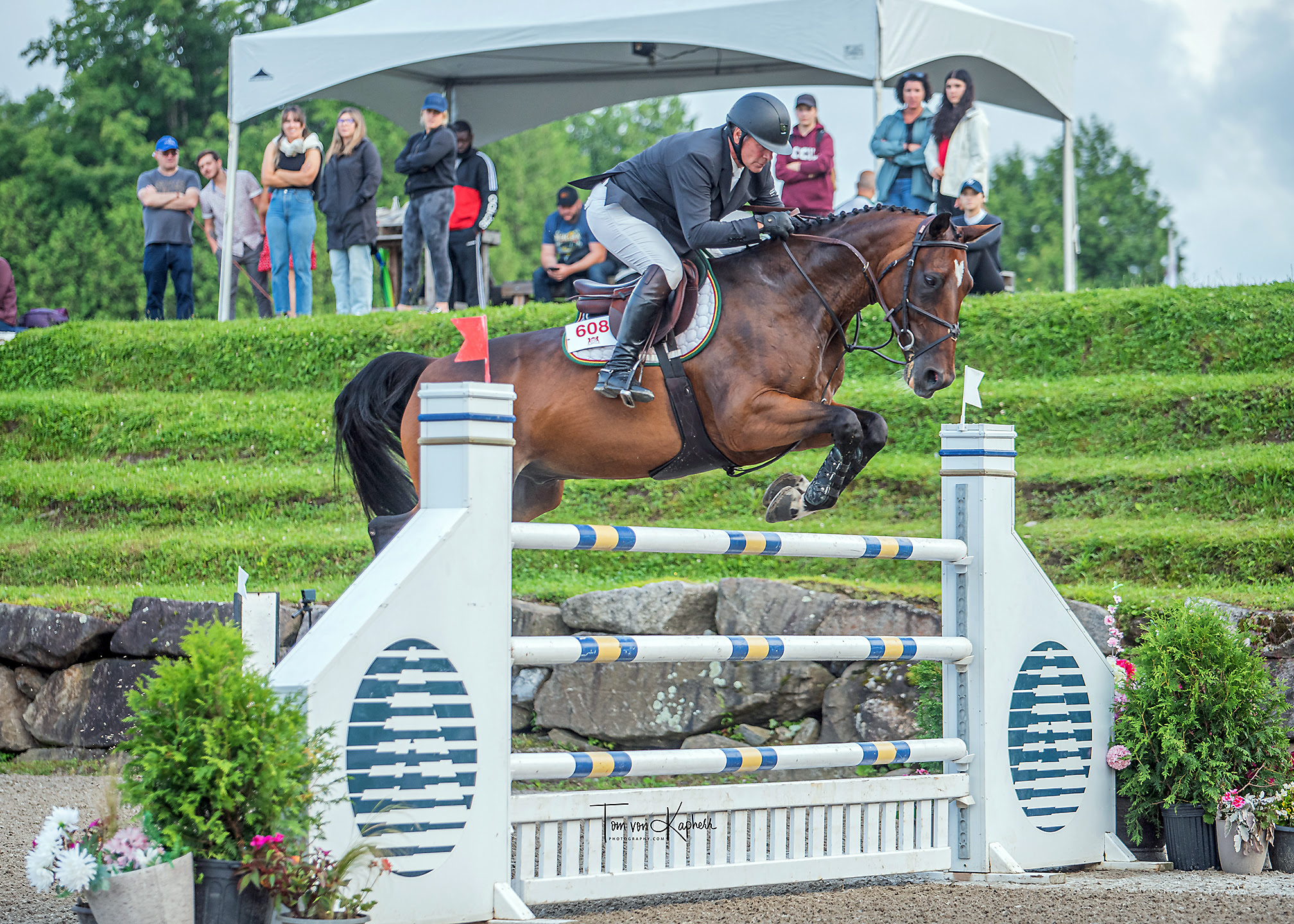 Peter Leone and Donner over the Assante International Bromont