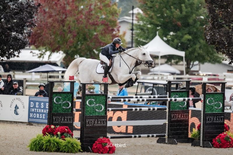 Uma O'Neill won the CSI3* tbird Grand Prix 1 Uma O'Neill (NZL) and Clockwise of Greenhill Z Photo ©tbird Kady Dane Photography