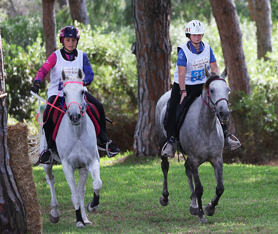 Chiude tra applausi e sorrisi il Sardegna Endurance Festival 2023 2 Winner CEI2 e CEI2YJ Costanza Laliscia e Mariachiara Fagiani
