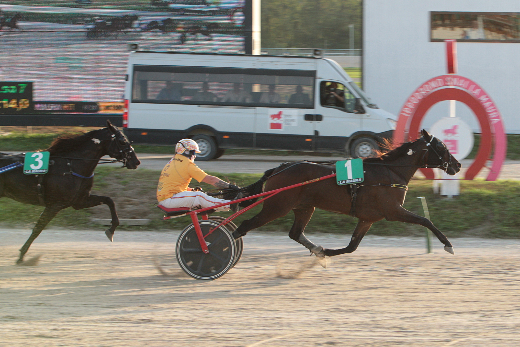 Sessione autunno-inverno di trotto all'ippodromo SNAI La Maura di Milano 7 CORSA7 PREMIO FABIOLUPO FI