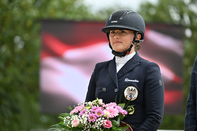 Intervista a Diana Porsche: l’armonica e silenziosa comunicazione tra cavaliere e cavallo 3 image3 1