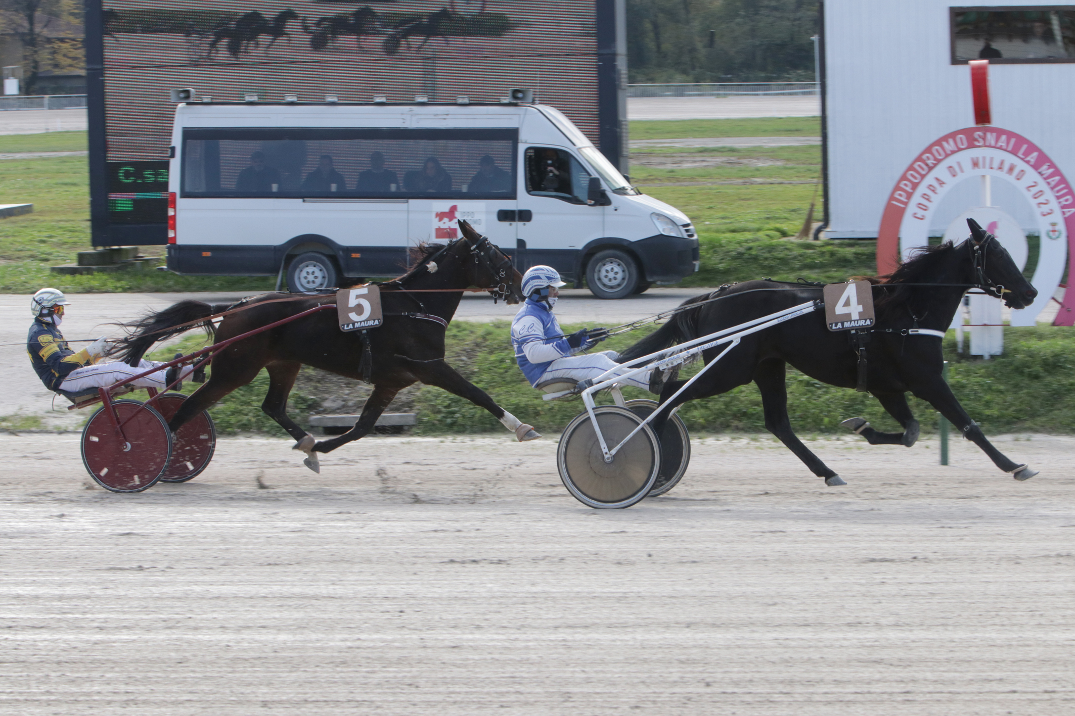 Venerdì di trotto all’Ippodromo Snai La Maura 6 CORSA2 PREMIO BEAUTIFUL COLIBRI