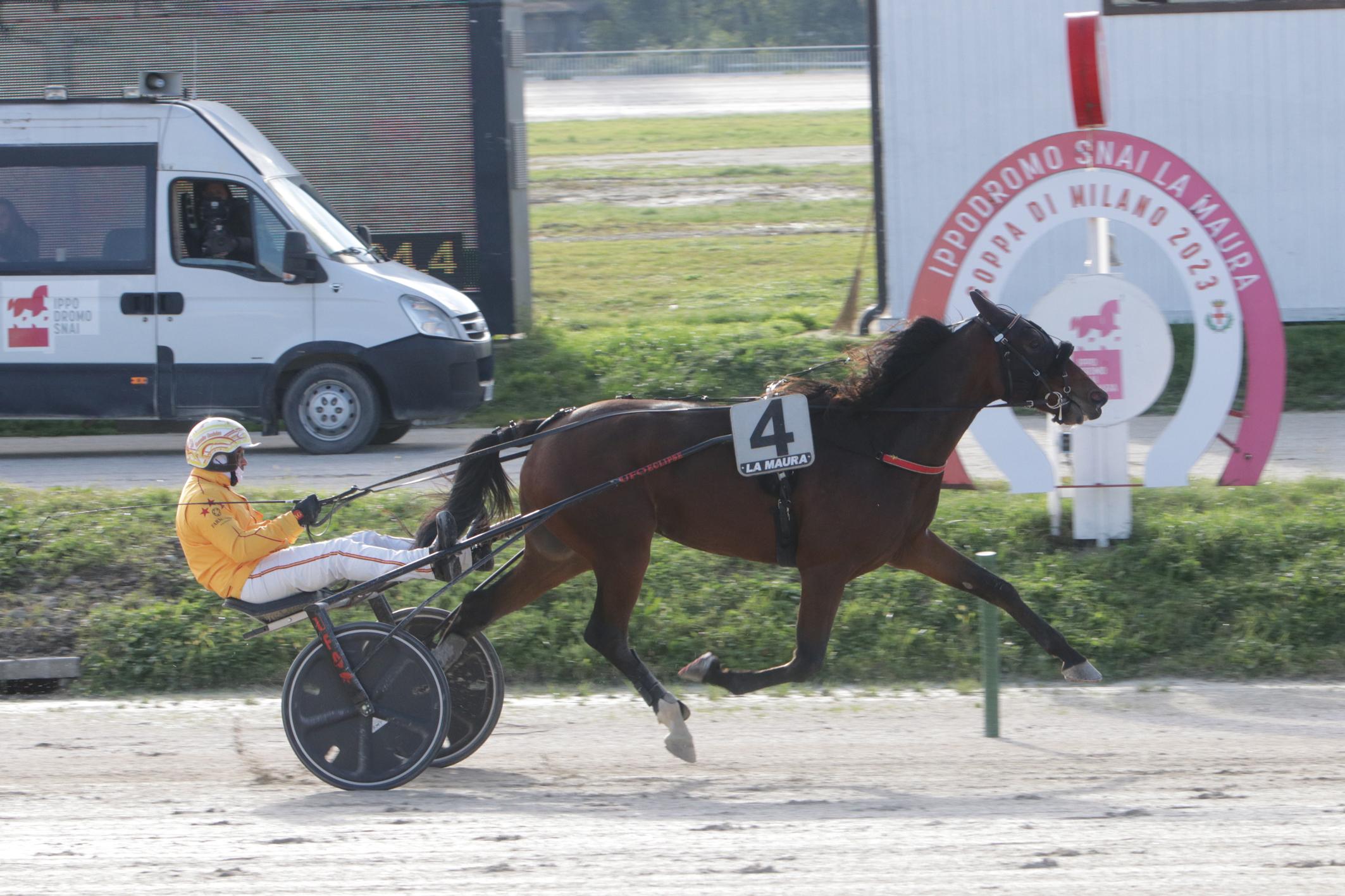 Venerdì di trotto all’Ippodromo Snai La Maura 2 CORSA3 PREMIO CALLMETHEBREEZE