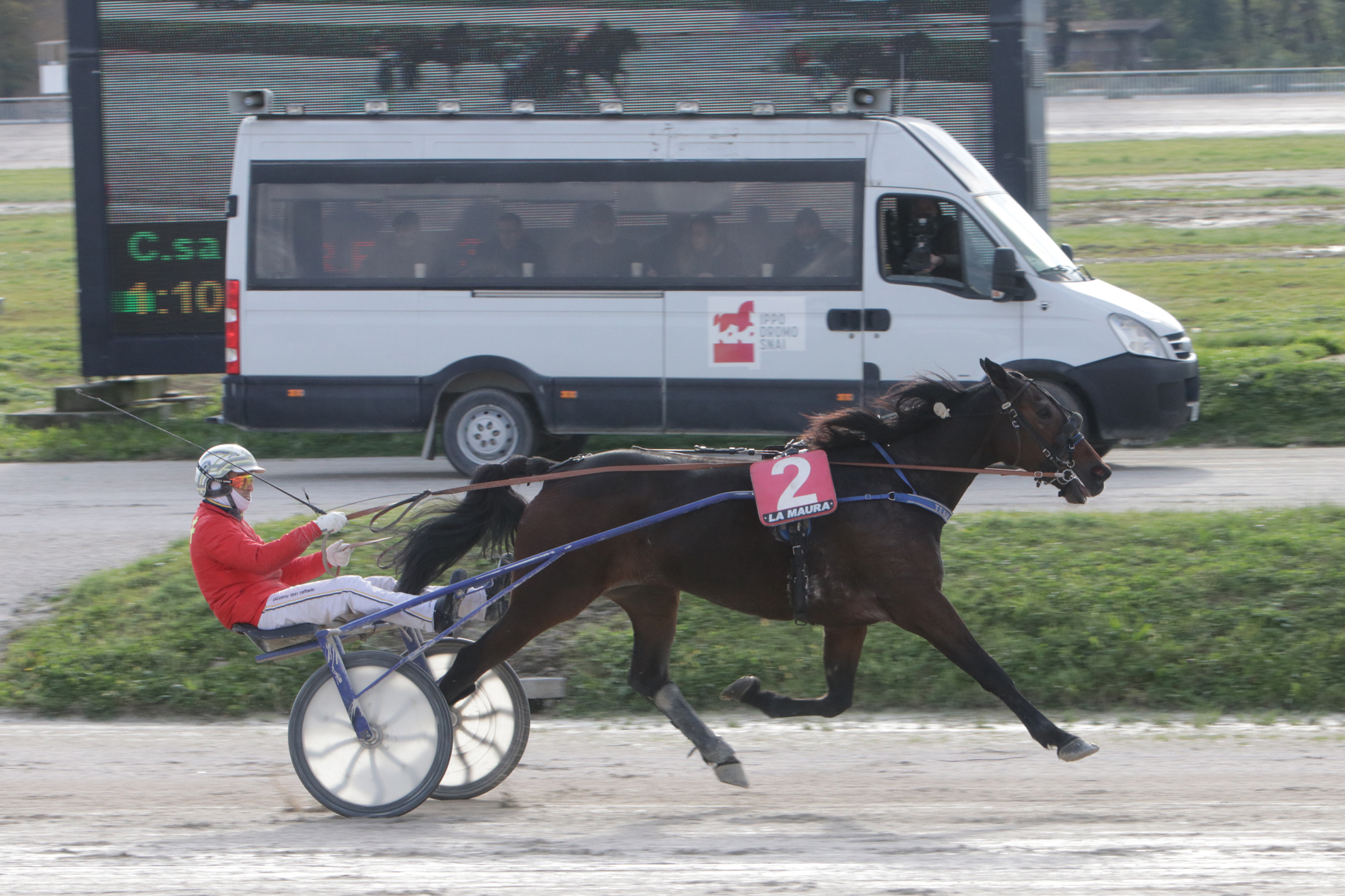 Venerdì di trotto all’Ippodromo Snai La Maura 3 CORSA4 PREMIO SCUDERIA COLIBRI