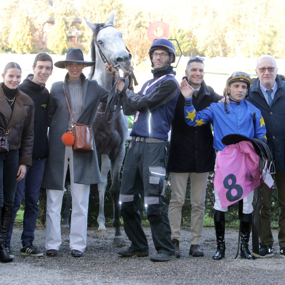 Sabato all'ippodromo Snai San Siro: Roberto Escobar, Tawang e Taany 4 CORSA6 PREMIO GIOVANNI FALCK Vincitore