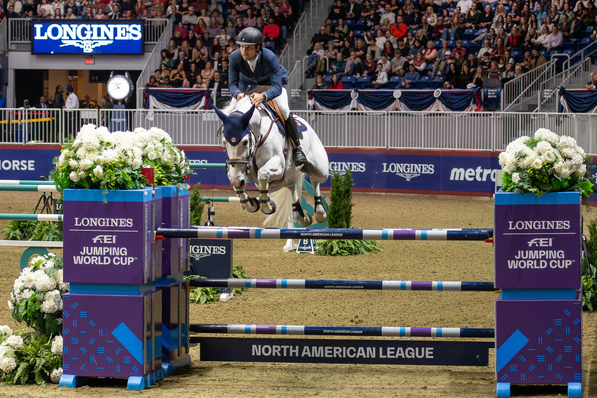 La quarta tappa della World Cup NAL va a Daniel Bluman 1 Daniel Bluman (ISR) and Gemma W winners of the Longines FEI Jumping World Cup NAL 2023-24 Toronto